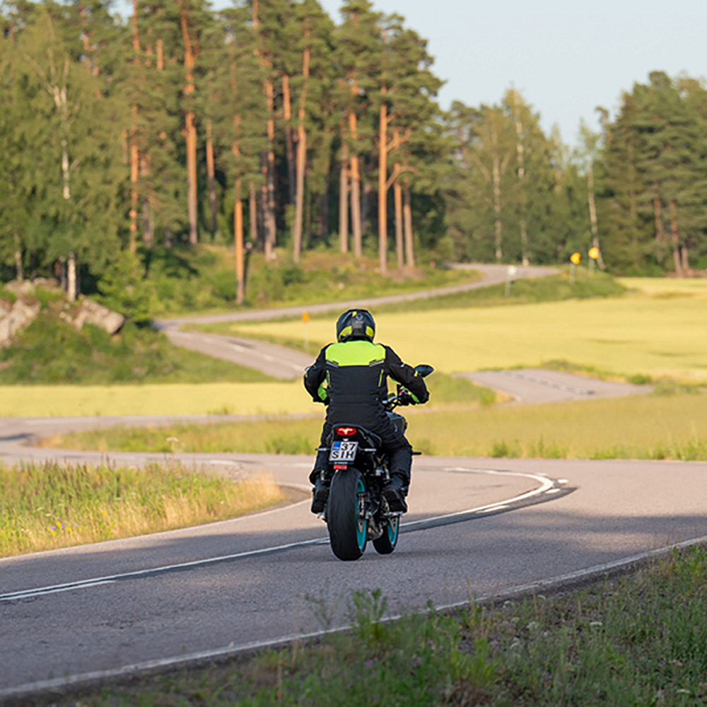 Lindstrands tekstiilitakki Lomsen Musta/HV keltainen 48 - Image 5