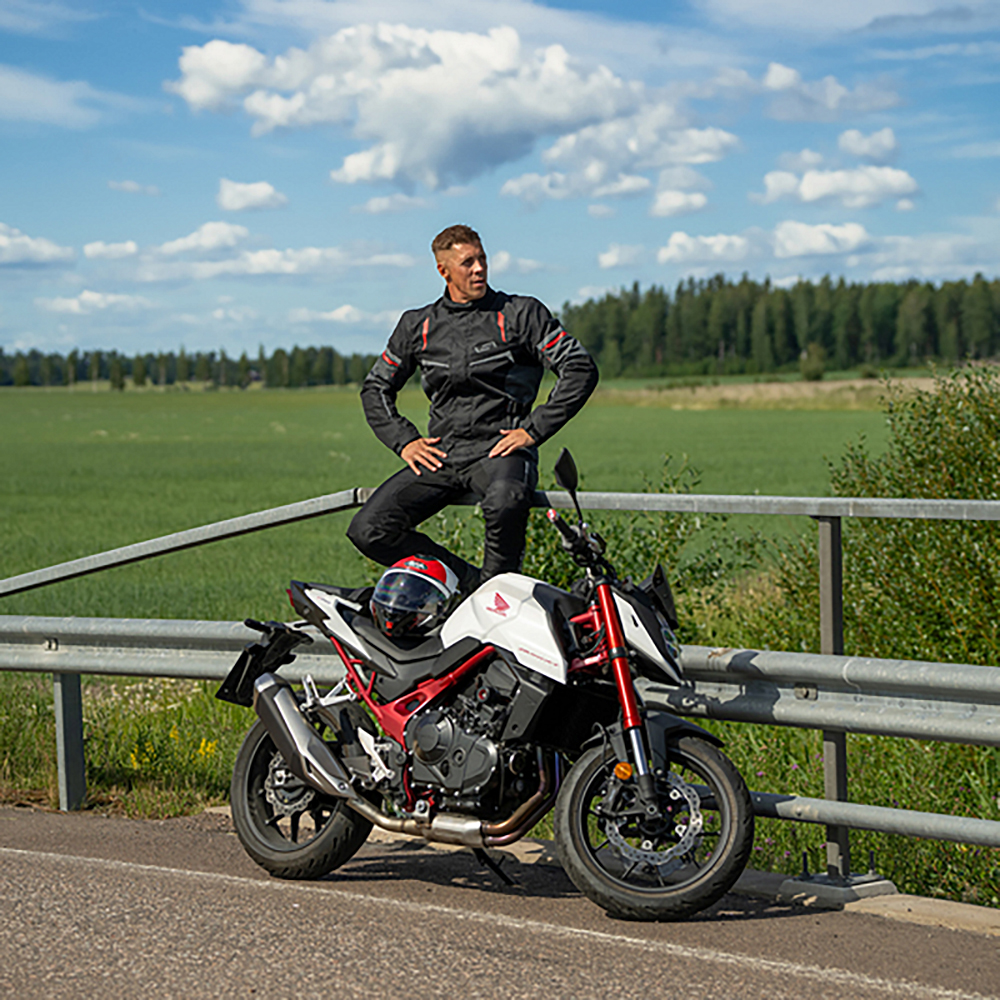 Lindstrands tekstiilitakki Backafall Musta/harmaa 46 - Image 3